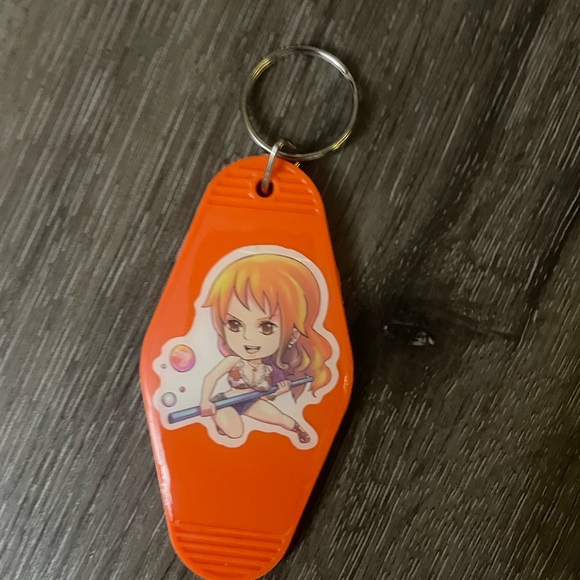 One Piece Nami Hotel Keychain - Picture 5 of 5